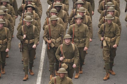 14일(현지시간) 미국 워싱턴 DC에서 육군 창설 250주년을 기념하는 퍼레이드가 열리고 있다. AFP=연합뉴스