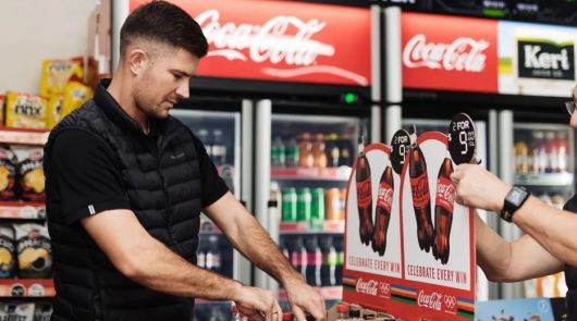 오클랜드 시티 축구선수 마리오 일리치는 코카콜라 영업사원으로 일한다. [사진 SNS 캡처]