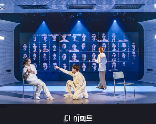 '젠더밴딩' 캐스팅을 시도한 연극 '디 이펙트'. 사진 레드앤블루