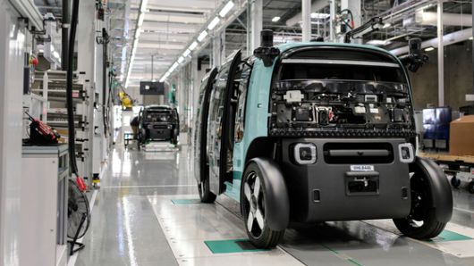 캘리포니아 헤이워드 공장에서 죽스 로봇택시가 조립되고 있다. AP=연합뉴스