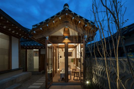 노스텔지어 슬로재 전경. 이 공간에서는 도예 클래스 등 전통 체험을 즐길 수 있다. 노스텔지어