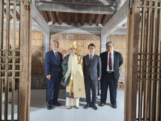 조선시대 왕실 사당 건축물로 추정되는 ‘관월당’이 일본으로 반출된 지 약 100년 만에 국내로 돌아왔다고 24일 국가유산청과 국외소재문화유산재단이 밝혔다. 사진은 국내 반입된 관월당 부재가 파주 전통건축수리기술진흥재단에 보관 중인 모습. 사진 국가유산청