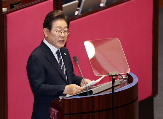 이재명 대통령이 26일 국회에서 2025년도 제2회 추가경정예산안에 대해 시정연설을 하고 있다. 국회사진기자단