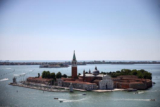 제프 베이조스의 결혼식의 주요 장소인 이탈리아 베네치아의 산 조르조 마조레 섬 전경. 보안등의 이유로 결혼식 장소로 낙점받았다. 로이터=연합뉴스