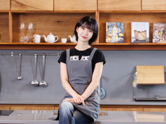 배달 음식이 지겨워 요리에 도전한 유빈은 직접 요리해보니 맛있고 재미있어서 꾸준히 요리를 하고 있다. 촬영 당일에도 능숙한 칼솜씨를 뽐냈다. 사진 나승보(스튜디오 설담)