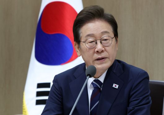 이진숙 방송통신위원장이 1일 서울 용산 대통령실 청사에서 열린 국무회의에 참석하고 있다. 대통령실사진기자단