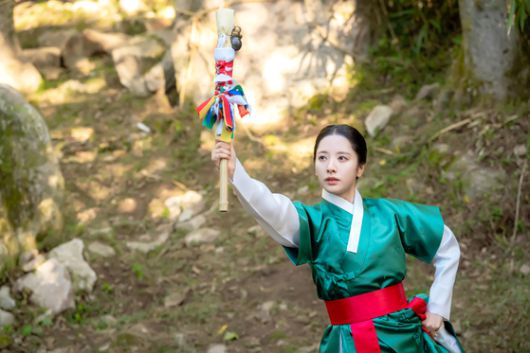 오컬트 판타지 로맨스 사극 ‘귀궁’의 한 장면.  [사진 SBS]