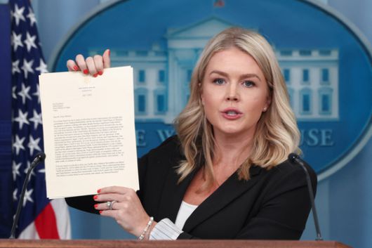 도널드 트럼프 미국 대통령은 7일(현지시간)″한국과의 무역 관계가 상호적이지 않다″고 주장하며 오는 8월 1일부터 모든 한국산 제품에 25%의 상호관세를 부과하겠다고 통보하는 내용의 서한을 자신의 소셜미디어(SNS)에 게시했다. 서한의 수신인은 이재명 대통령으로 돼 있다. 트럼프 SNS 캡쳐