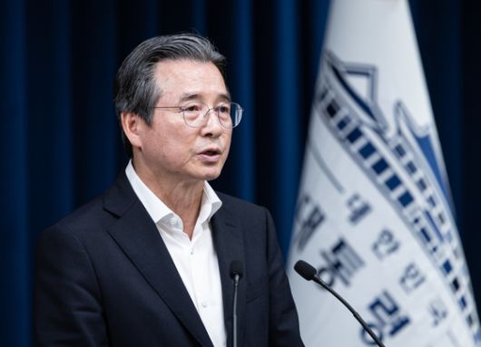 김용범 대통령실 정책실장이 10일 서울 용산 대통령실 청사에서 RE100 산단 관련 브리핑을 하고 있다. 뉴스1