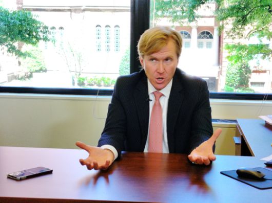 트럼프 행정부의 실세인 엘브리지 콜비 국방부 정책 차관이 지난해 4월 워싱턴DC에 있는 자신의 사무실에서 중앙일보와 인터뷰하고 있다. 조셉리 기자