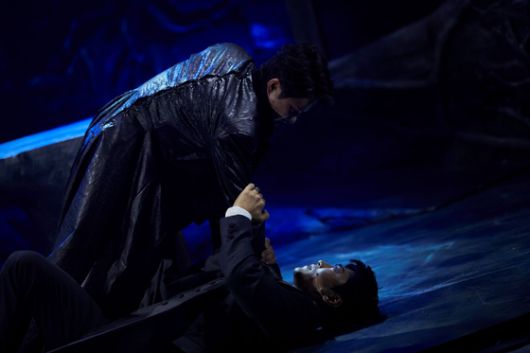 올해 초연인 2인극 뮤지컬 ' 더 크리처' 장면. 사진 글림아티스트