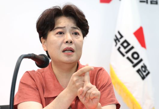 윤희숙 국민의힘 혁신위원장이 지난 13일 오후 서울 여의도 당사에서 기자간담회를 하고 있다. 뉴스1
