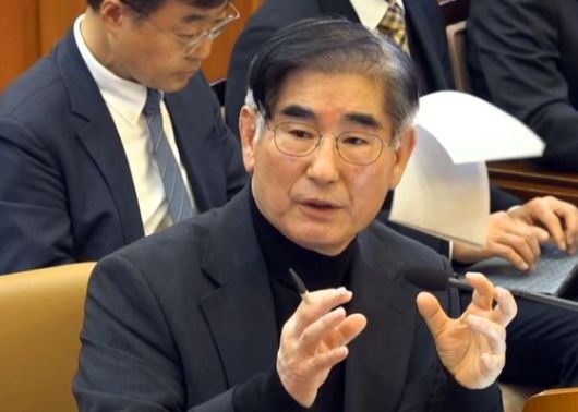 김용현 전 국방부 장관이 1월 23일 서울 종로구 헌법재판소에서 열린 윤석열 대통령 탄핵심판 4차변론에 증인으로 출석해 발언하고 있다. 사진 헌법재판소