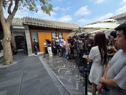 16일 젠슨 황 엔비디아 최고경영자(CEO) 기자회견이 열린 중국 베이징 만다린 오리엔탈 첸먼 호텔 현장에 각국 기자들이 모여있다. 이가람 기자