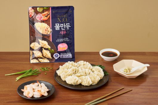오뚜기가 탱글탱글한 식감의 ‘X.O. 물만두 새우’를 출시했다. 사진 오뚜기
