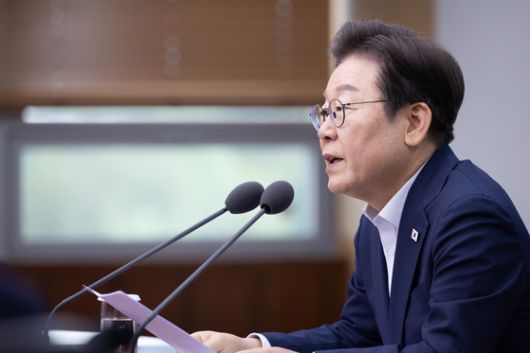 이재명 대통령이 30일 서울 용산 대통령실에서 비상경제점검TF를 주재하고 있다. 대통령실 제공
