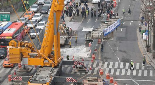 과거 아현고가도로 철거 모습. 중앙포토