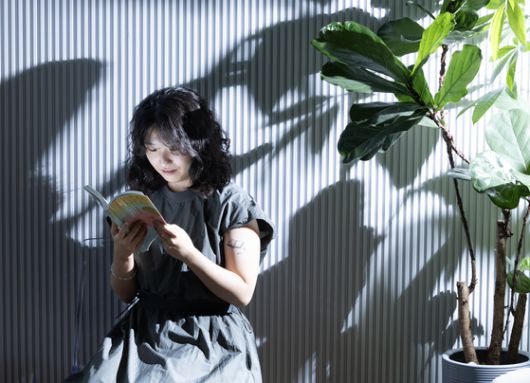 김서해 작가가 좋아하는 책은 서양 고전 속 여성인물들을 다루는 작품이다. 마거릿 애트우드의『페넬로피아드』는 재독을 여러차례 할 정도로 사랑하는 소설이다. 그는 "작가가 등장인물의 유능한 변호사로 느껴질 만큼, 주인공 입장에 흠뻑 젖어 쓴 글이 좋다"고 한다. 권혁재 기자