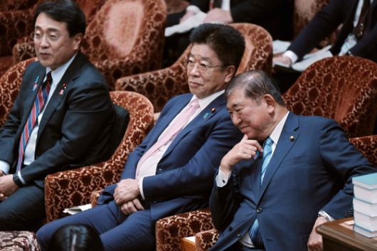 이시바 시게루 일본 총리가 지난 4일 국회에 참석해 미일 관세협상에 대한 의원 질의를 듣고 있다. AFP=연합뉴스