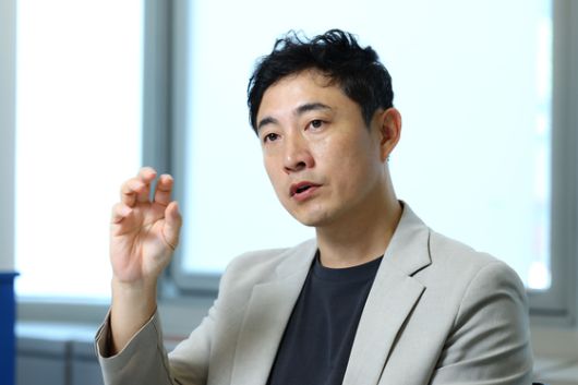 이마고웍스 김영준 대표가 지난달 28일 서울 강남구 사무실에서 중앙일보와 인터뷰하고 있다. 김종호 기자.