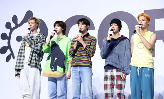 그룹 코르티스(왼쪽부터 마틴, 주훈, 건호, 성현, 제임스)는 빅히트 뮤직이 2013년 방탄소년단, 2019년 투모로우바이투게더에 이어 세 번째로 론칭하는 팀이다. 사진 뉴시스