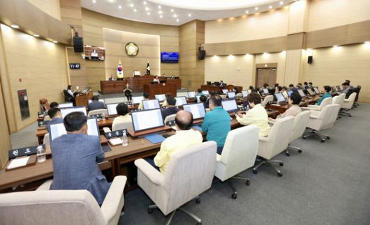 지난달 18일 충남 천안시의회 본회의장에서 회의가 열리고 있다. [사진 천안시의회]