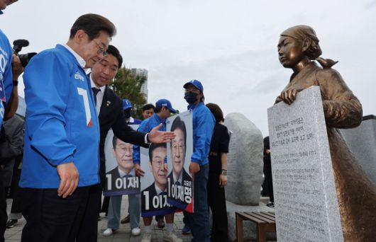 도널드 트럼프 미국 대통령이 25일(현지시간) 미국 워싱턴 DC 백악관 오벌오피스에서 열린 이재명 대통령과의 한미 정상회담에서 발언하고 있다. 김현동 기자