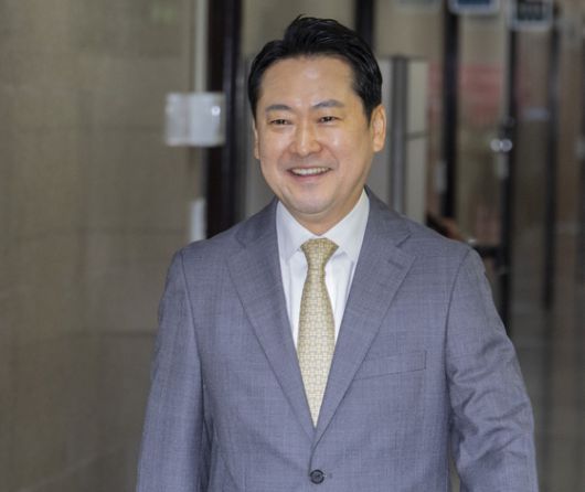 국민의힘 장동혁 신임 당대표가 26일 오전 서울 여의도 국회 도서관에서 열린 제6차 전당대회 결선에서 수락연설을 하고 있다. 국회사진기자단