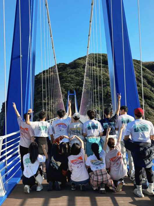 밍글링 투어 울릉도-트레킹 편 참가자들. 사진 하나투어