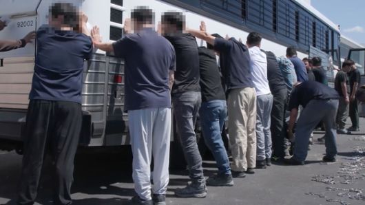 美 이민당국이 공개한 현대차-LG엔솔 이민단속 현장 영상 캡처. 사진 ICE 홈페이지