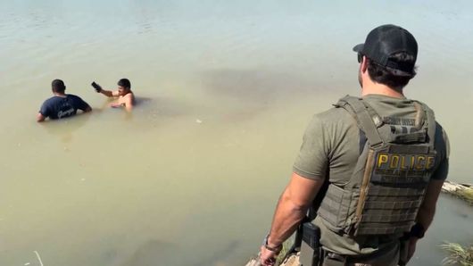 美 이민당국이 공개한 현대차-LG엔솔 이민단속 현장 영상 캡처. 사진 ICE 홈페이지