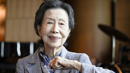 홍숙자(92) 전 외교관이 서울 중구 신라호텔에서 인터뷰하고 있는 모습. 김경록 기자