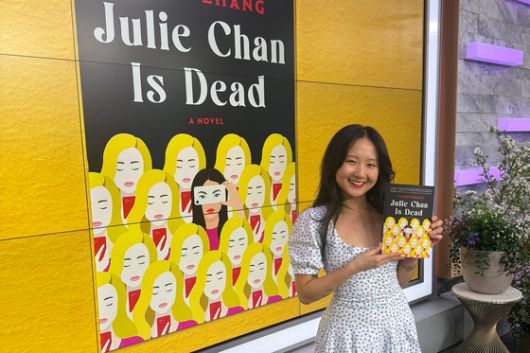 "수백만 팔로워의 인플루언서들은 과연 어떻게 생각하고 말하며, 행동할까?" 인플루언서로 활동했던 리안 장 작가는 이런 질문을 안고 소설을 썼다. 사진 오리지널스