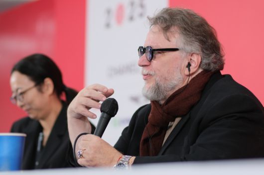 델 토로 감독은 "내 모든 영화는 연결돼있다"면서 "같은 주제를 다른 방식으로 스토리텔링하는 것"이라고 설명했다. 연합뉴스