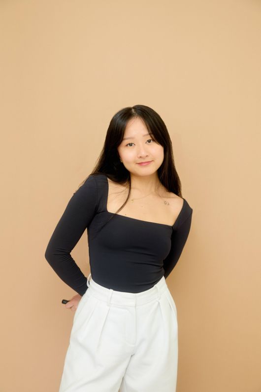 리안 장 작가는 중국계 캐나다인이다. 밴쿠버와 토론토를 오가며 지내는 그는 토론토대학교에서 범죄학과 심리학을 전공했다. 사진 오리지널스