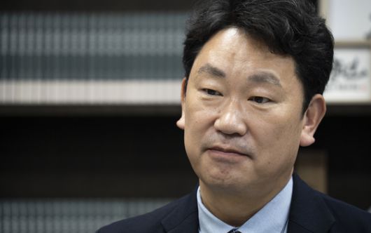 곽상언 더불어민주당 의원은 17일 중앙일보 인터뷰에서 "유튜브 권력이 정치 권력을 행사하며 만약 불법을 저질렀다면 밝혀내야 한다"고 말했다. 사진 곽상언 의원실