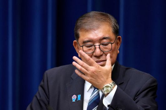 지난 7일 긴급 기자회견을 열고 사퇴 표명을 한 이시바 시게루 일본 총리. 로이터=연합뉴스