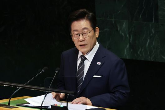 이재명 대통령이 23일(현지시간) 미국 뉴욕 유엔본부 총회장에서 기조연설을 하고 있다. 김현동 기자