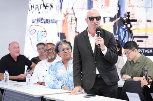 래리 워시(앞줄 오른쪽).