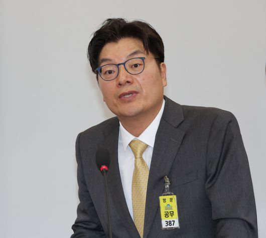 정종철 쿠팡풀필먼트서비스(CFS) 대표이사가 지난 15일 서울 여의도 국회에서 열린 고용노동부에 대한 기후에너지환경고용노동위원회 국정감사에서 의원 질의에 답변하고 있다. 연합뉴스