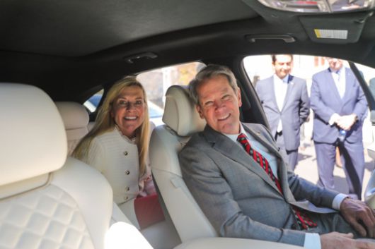 브라이언 켐프 조지아주 주지사와 마티 켐프 여사 모습(오른쪽부터). 사진 조지아주