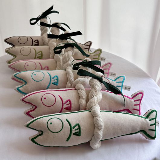 DDP디자인스토어의 인기 굿즈. 액막이 북어 키링. [사진 서울디자인재단]