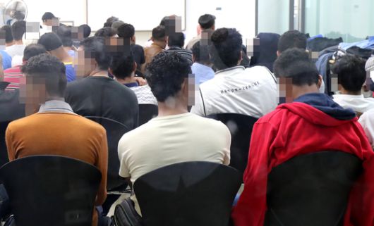 국가인권위원회의 인권상담을 위해 대기하고 있는 에멘 난민 신청자들. 사진은 해당 기사와 관련 없음. 뉴스1