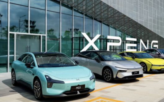 샤오펑이은 ‘AI 데이’ 행사에서 선보인 3종의 로보택시. 사진 샤오펑