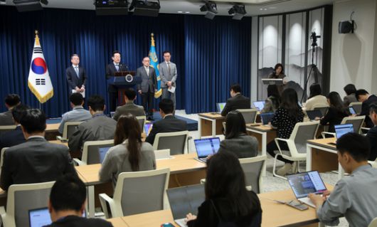 위성락 대통령실 안보실장이 14일 서울 용산 대통령실 청사에서 한·미 팩트시트 타결 결과를 설명하고 있다. 대통령실사진기자단