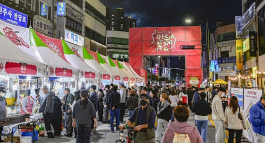 24일 2025 원주만두축제가 열린 원주 시가지 모습. 연합뉴스