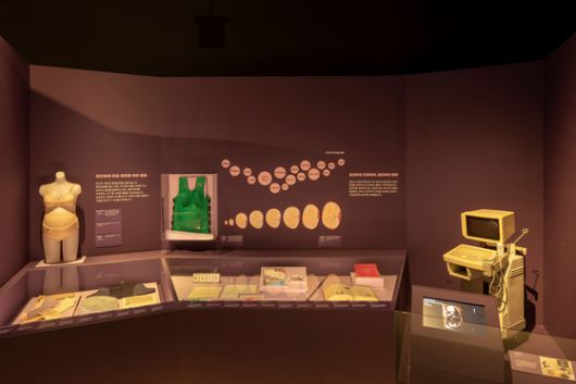 국립민속박물관은 2025년 12월 3일부터 2026년 5월 10일까지 기획전시실 1에서 특별전 '출산, 모두의 잔치'를 연다. 사진 국립민속박물관