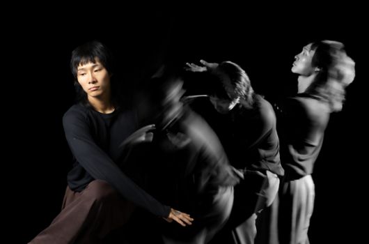 올해 서울무용제 홍보대사로 발탁되어 20대부터 50대까지 비전공자 대상 한국무용 워크숍을 진행한 스타 춤꾼 기무간. 최기웅 기자