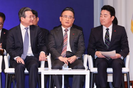 강훈식 대통령 비서실장이 7일 서울 용산 대통령실 청사에서 열린 '이재명 정부 출범 6개월 성과 간담회'에서 발언하고 있다. 뉴스1