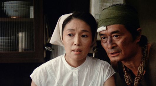 트럭 기사 고로(야마자키 츠토무·오른쪽)와 라멘 가게 주인 담뽀뽀(미야모토 노부코). [사진 디스테이션]